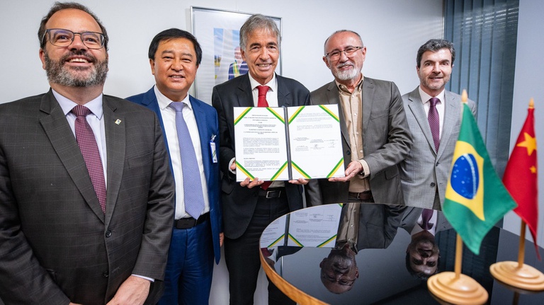 965353ae 41d0 4275 be43 aad6081f9aa7