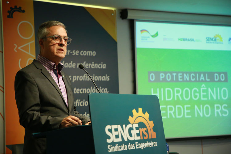 Cezar Henrique Ferreira