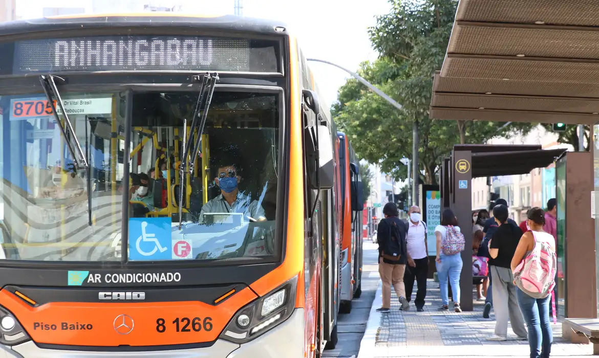 Onibus de SP - Rovena Rosa/ Agência Brasil