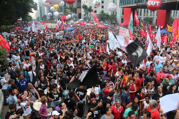 Ato na Avenida Paulista reuniu 200 mil pessoas. Foto: Beatriz Arruda