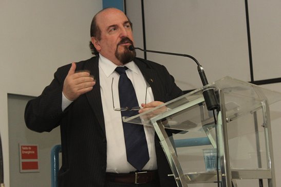 Cruvinel: tecnologia deve ser associada à responsabilidade social. Foto: Beatriz Arruda