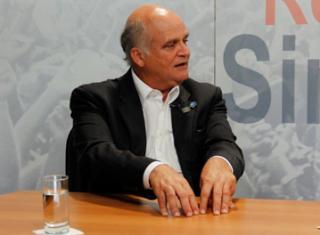 Murilo critica exclusão de partidos menores em debate.