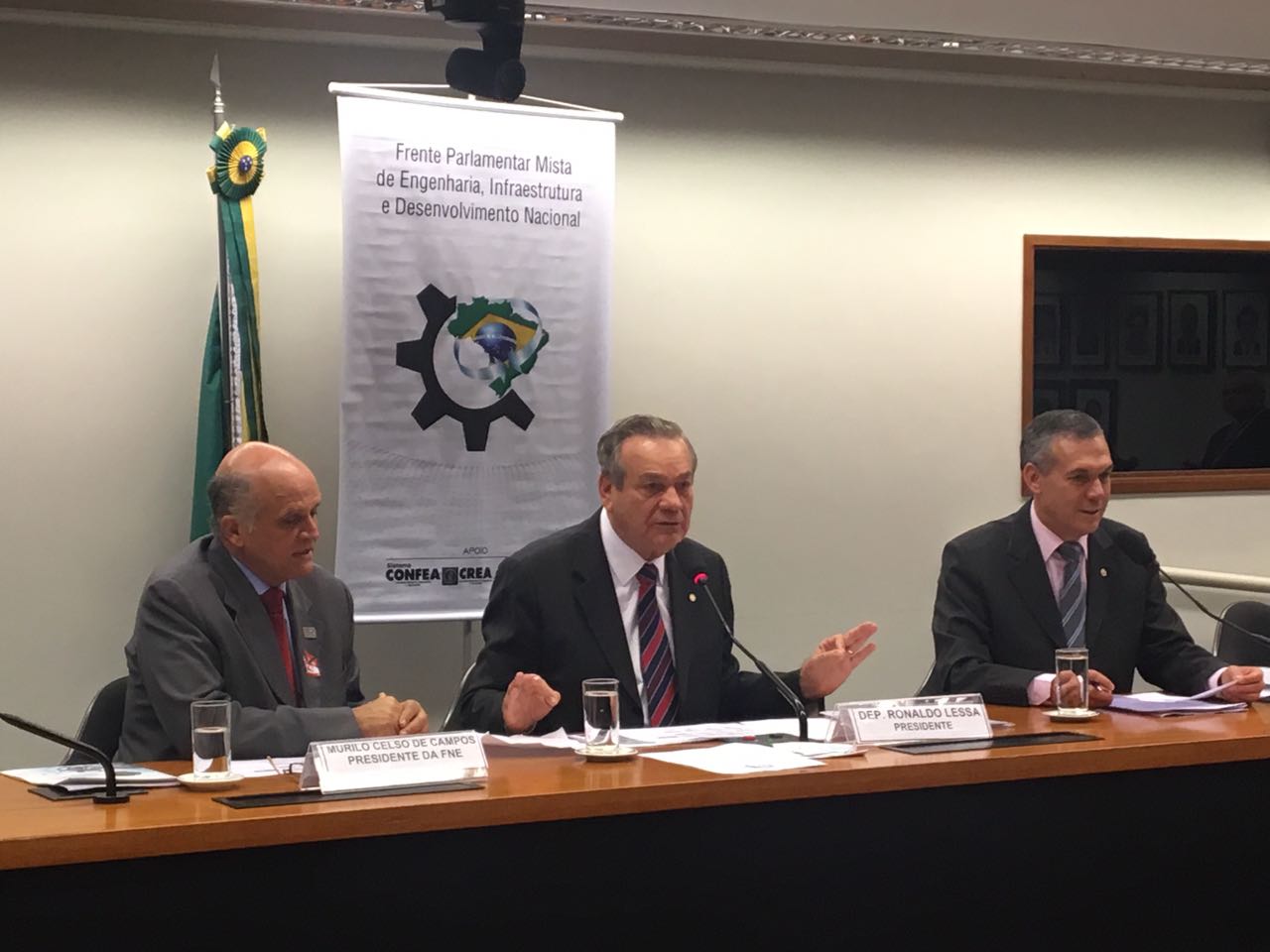 O presidente da FNE, Murilo Pinheiro, e os deputados Ronaldo Lessa e Zé Silva. Foto: Paula Bortolini