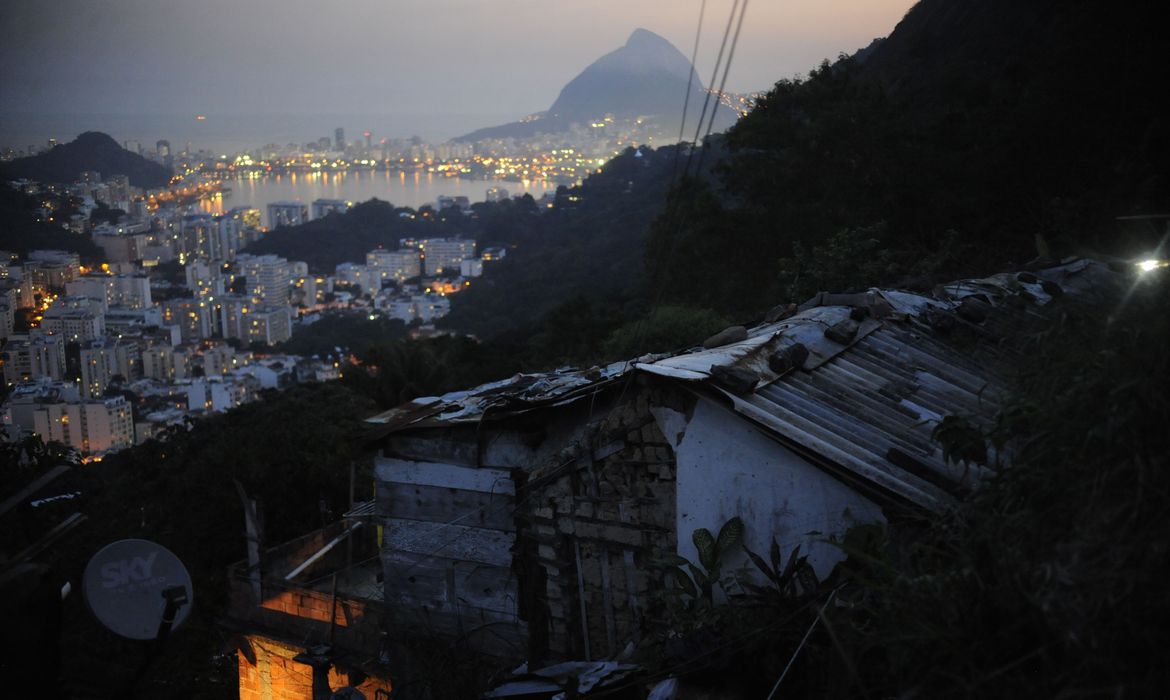 Rio contaminação