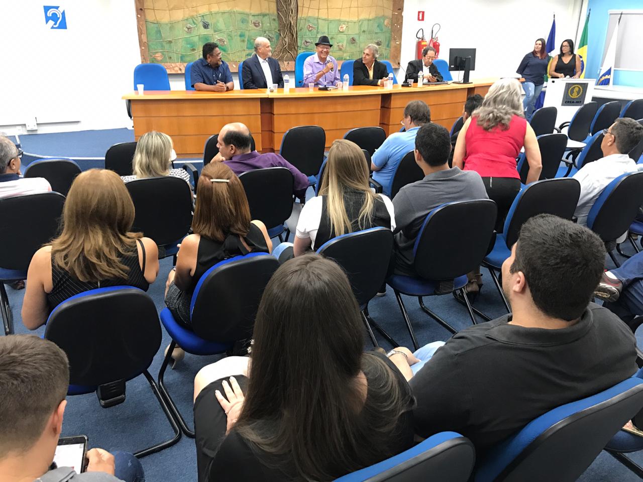Cerimônia de posse foi realizada no CREA-MT