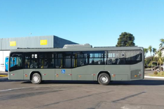 Ônibus elétrico movido a energia solar foi desenvolvido pelo Grupo de Pesquisa Estratégica em Energia Solar da UFSC.