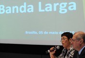 ABES, Bndes e Desenvolve  SP fazem parceria e anunciam programa de crédito voltado para Micro, Pequenas e Médias Empresas de Tecnologia em São Paulo com um volume estimado de crédito de R$ 300 milhões.