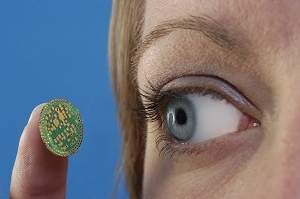 Um olho biônico pode  funcionar como uma retina artificial. [Imagem: AVPG]