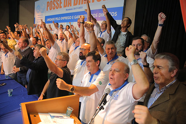 Posse de Miguel Torres e diretoria